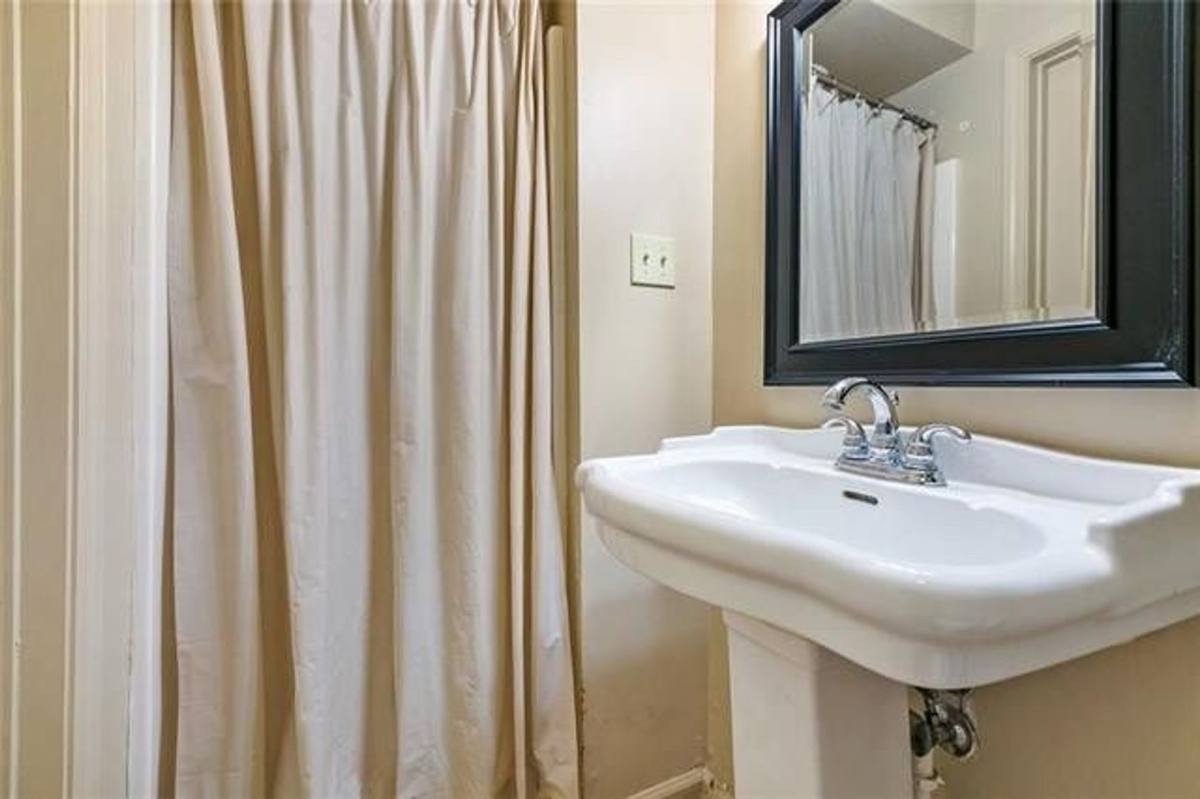 House for rent at 2330 Palmer Ave, New Orleans, LA 70118