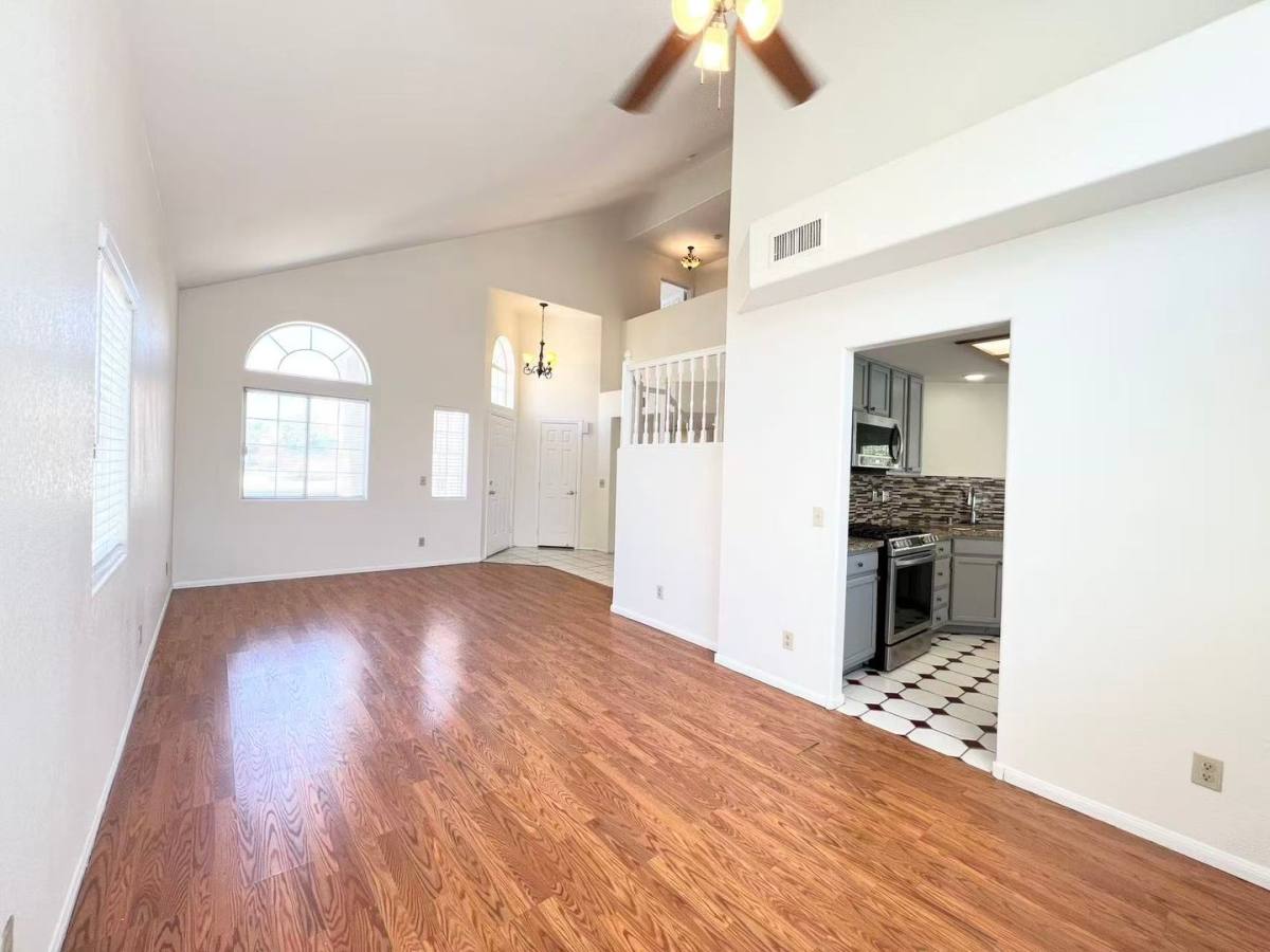 House for rent at 7525 Meadowoak Lane, Las Vegas, NV 89147