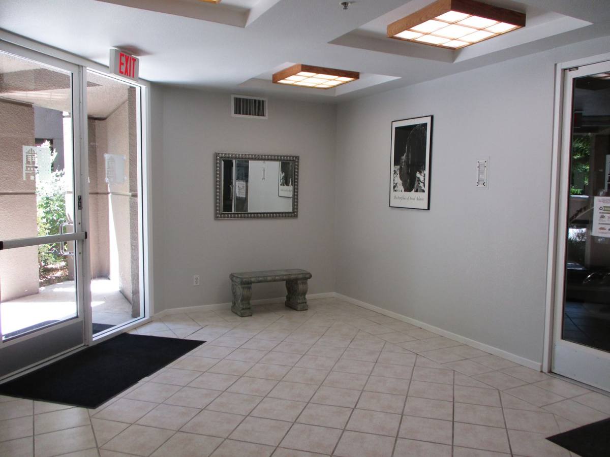 Apartment for rent at 200 Caldecott Lane, Oakland, CA 94618