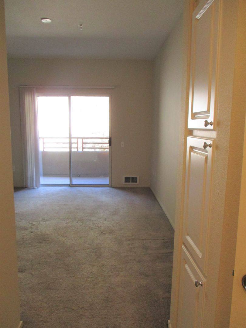 Apartment for rent at 200 Caldecott Lane, Oakland, CA 94618
