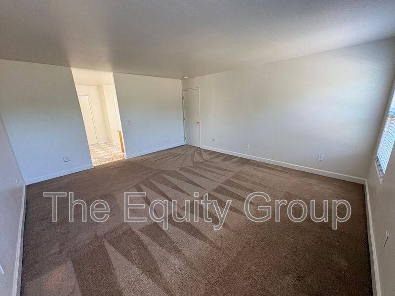 House for rent at 722 W James Ave, Visalia, CA 93277
