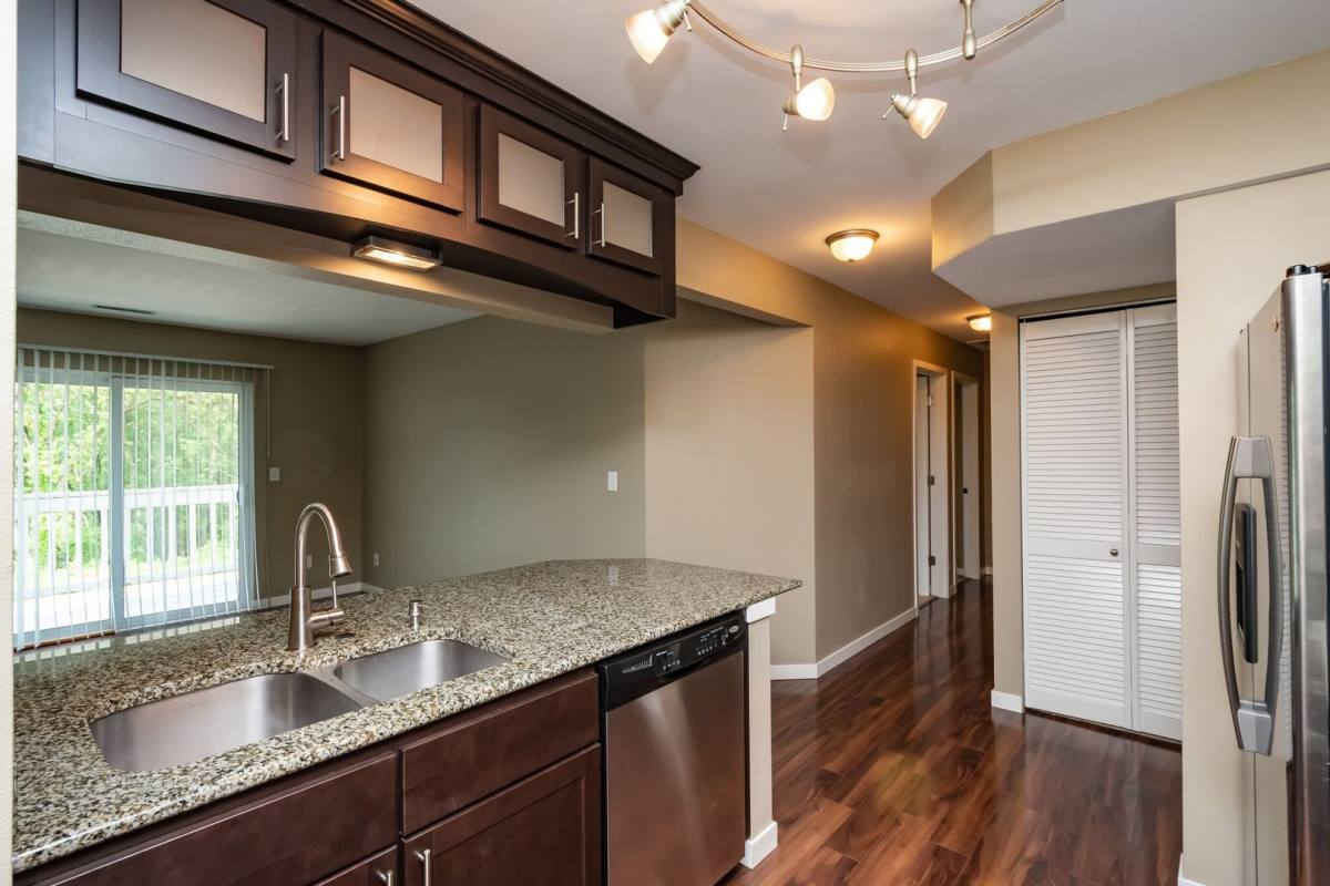 Apartment for rent at 1000 Oakcrest St Units 207 #312, Iowa City, IA 52246