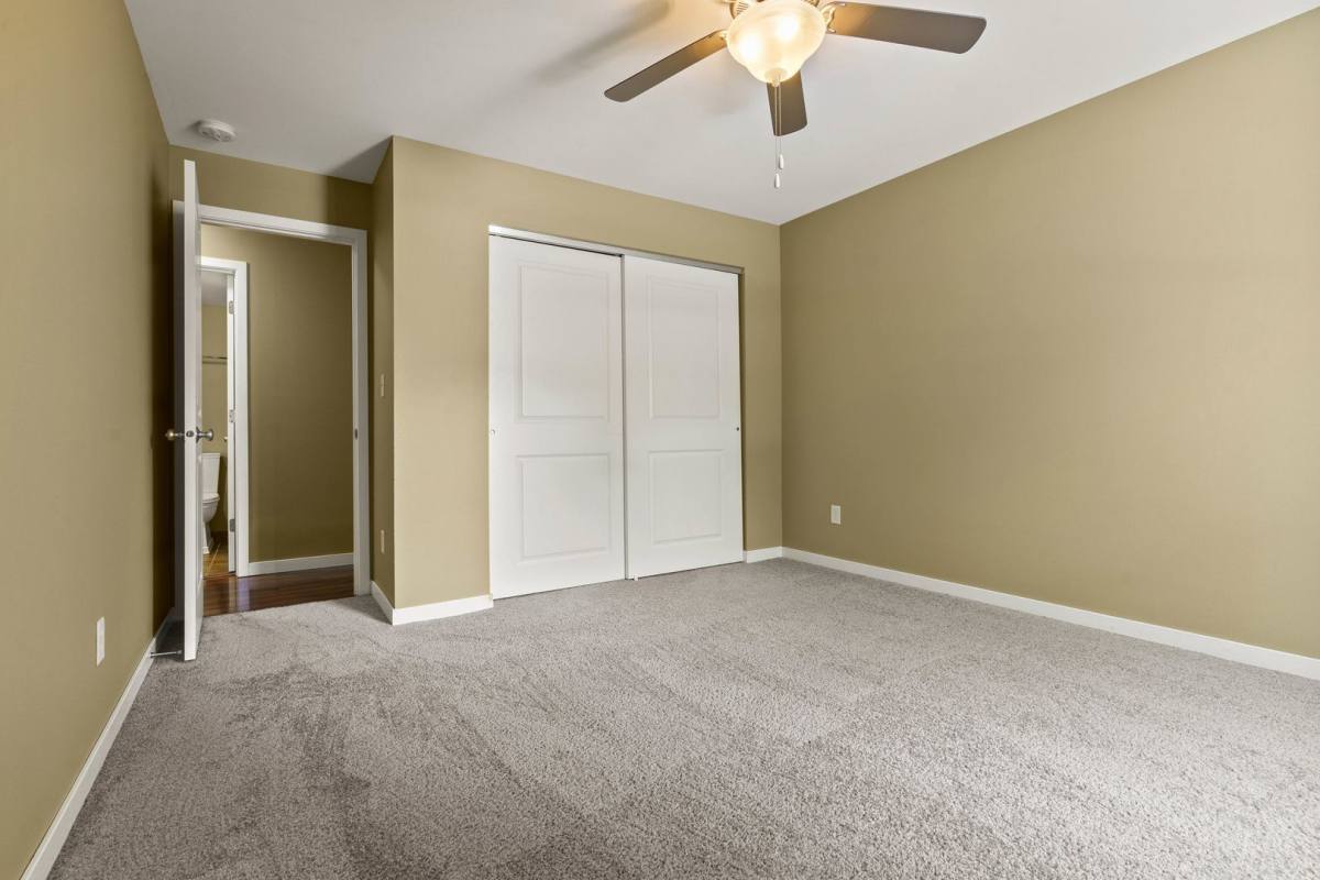 Apartment for rent at 1000 Oakcrest St Units 207 #312, Iowa City, IA 52246