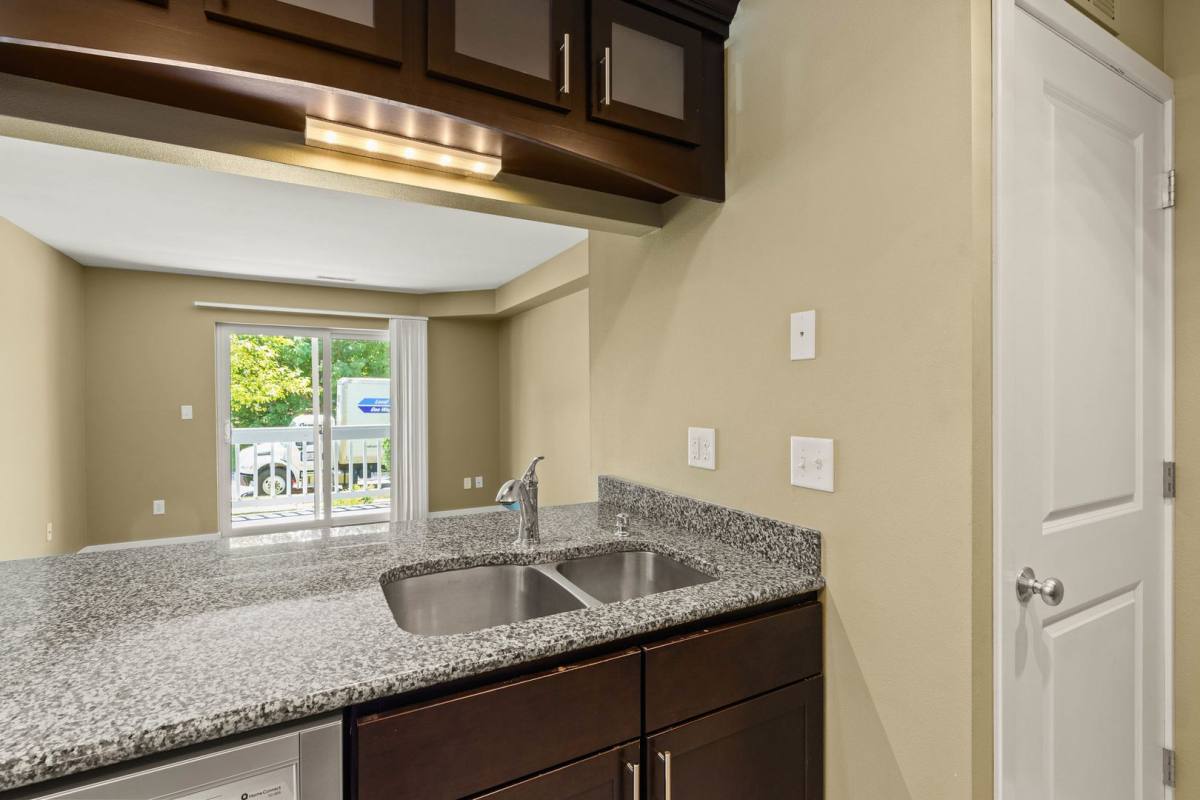 Apartment for rent at 1000 Oakcrest St Units 207 #312, Iowa City, IA 52246