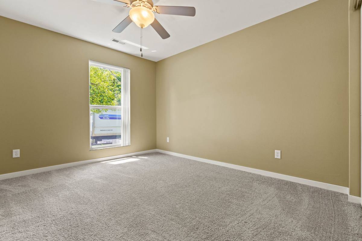 Apartment for rent at 1000 Oakcrest St Units 207 #312, Iowa City, IA 52246