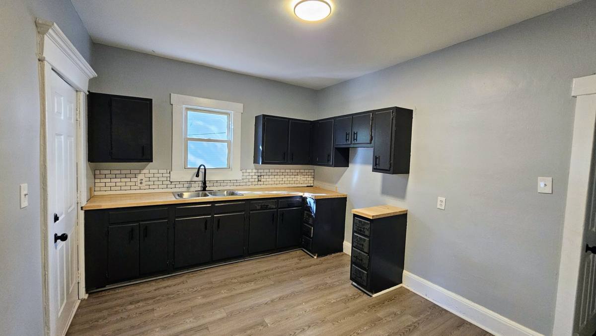 Apartment for rent at 258-260 S Souder Ave, Columbus, OH 43222