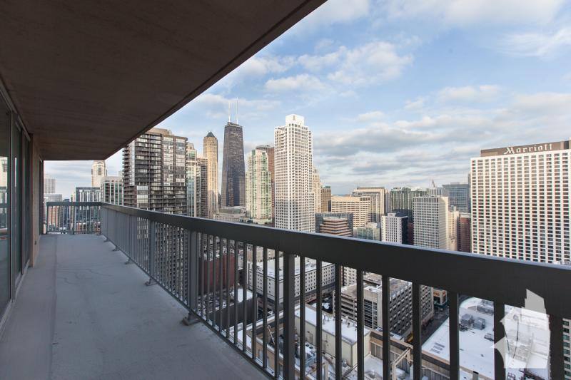 Apartment for rent at 540 N State St, Chicago, IL 60654