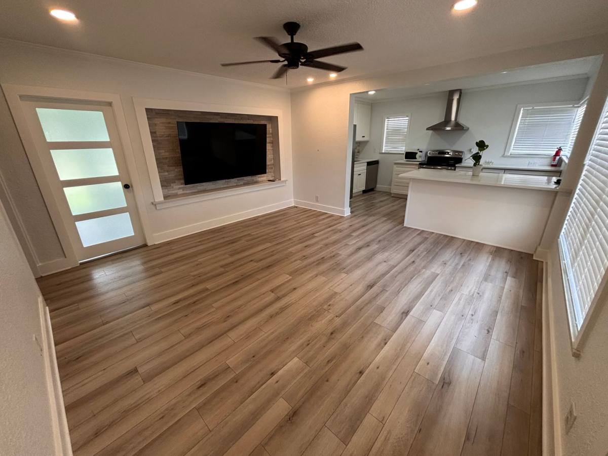 House for rent at 1619 2nd Ave N, Jacksonville Beach, FL 32250