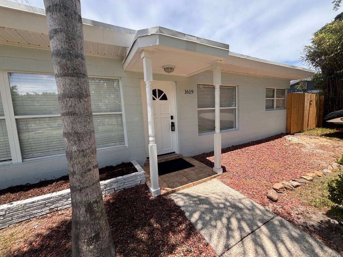 House for rent at 1619 2nd Ave N, Jacksonville Beach, FL 32250