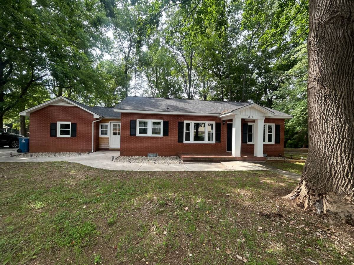 House for rent at 2048 Quiet Lane, Hickory, NC 28602