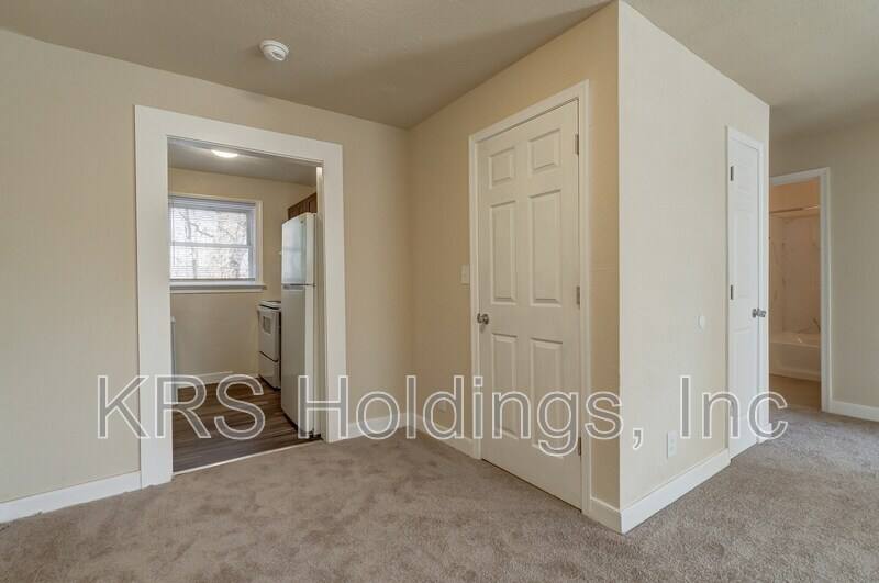 Apartment for rent at 1517 Halifax St #3, Petersburg, VA 23803