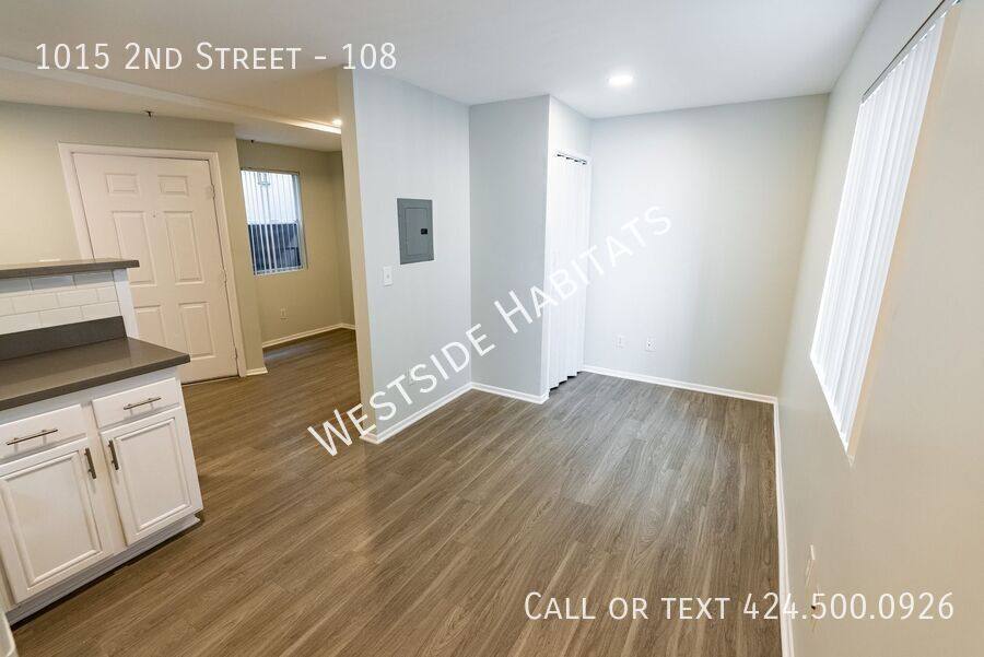 Apartment for rent at 1015 2nd St #108, Santa Monica, CA 90403