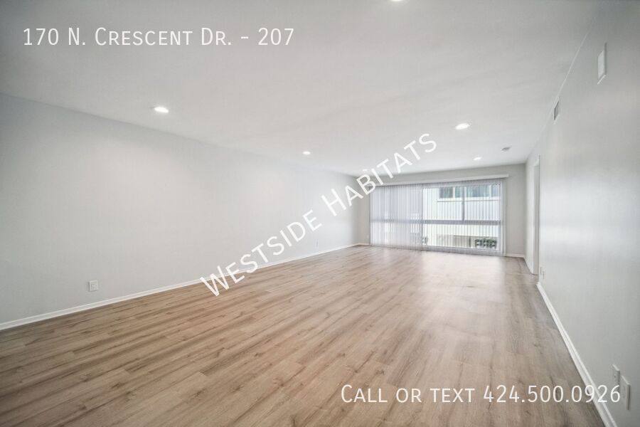 Apartment for rent at 170 N Crescent Dr, Beverly Hills, CA 90210