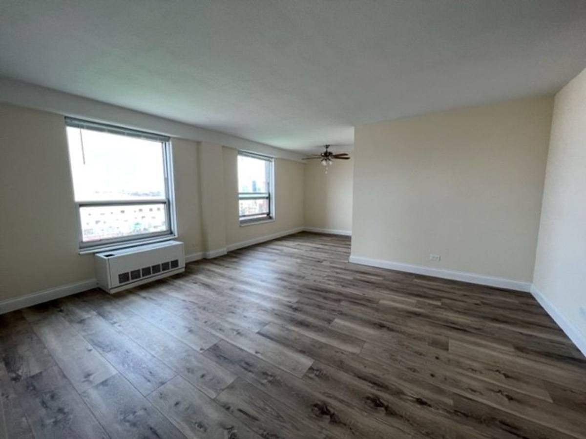 Apartment for rent at 4500 N Winchester Ave, Chicago, IL 60640