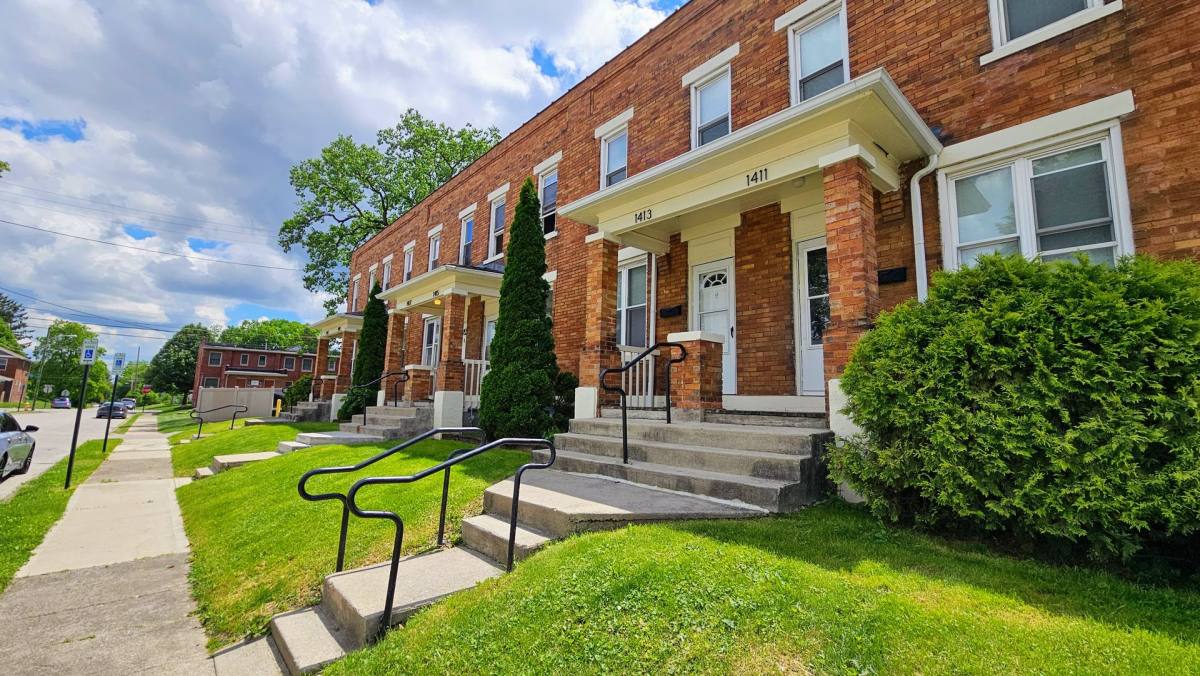 Townhouse for rent at 1421 Gault St, Columbus, OH 43205