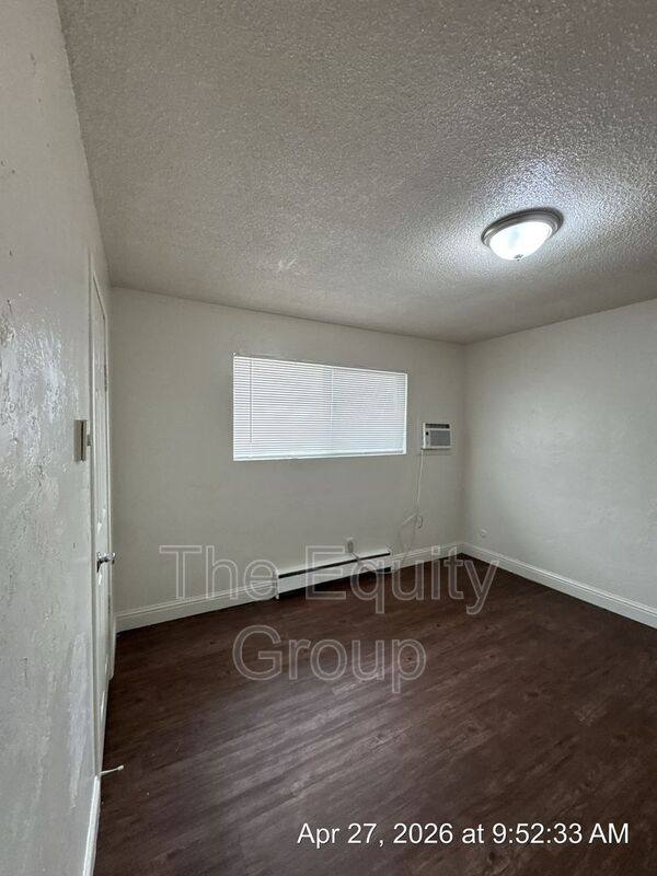 Apartment for rent at 352 S Blackstone St #11, Tulare, CA 93274