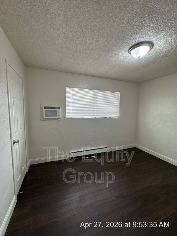 Apartment for rent at 352 S Blackstone St #11, Tulare, CA 93274