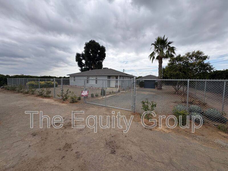 House for rent at 14519 Ave #416, Orosi, CA 93647