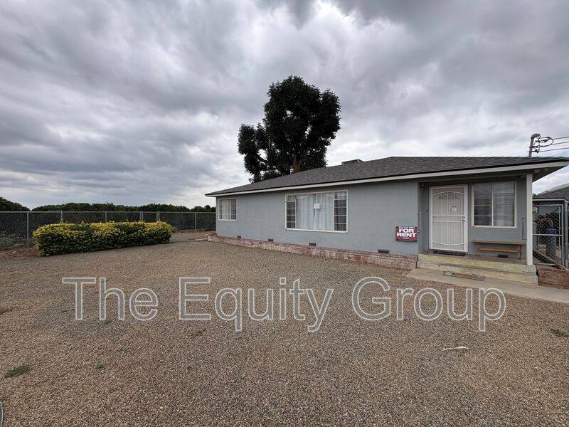 House for rent at 14519 Ave #416, Orosi, CA 93647