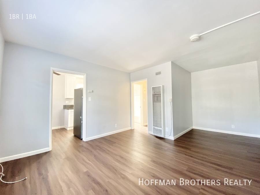Apartment for rent at 1661 N Bronson Ave #9, Los Angeles, CA 90028