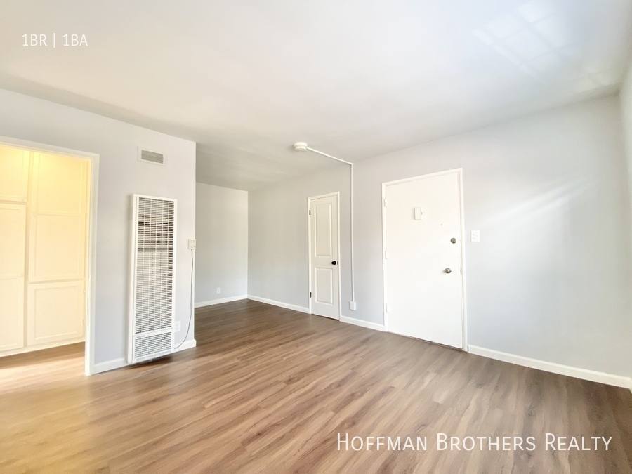 Apartment for rent at 1661 N Bronson Ave #9, Los Angeles, CA 90028