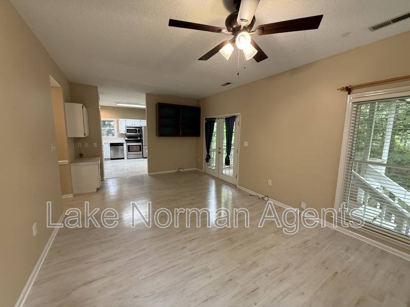House for rent at 9423 Fairmead Dr, Charlotte, NC 28269