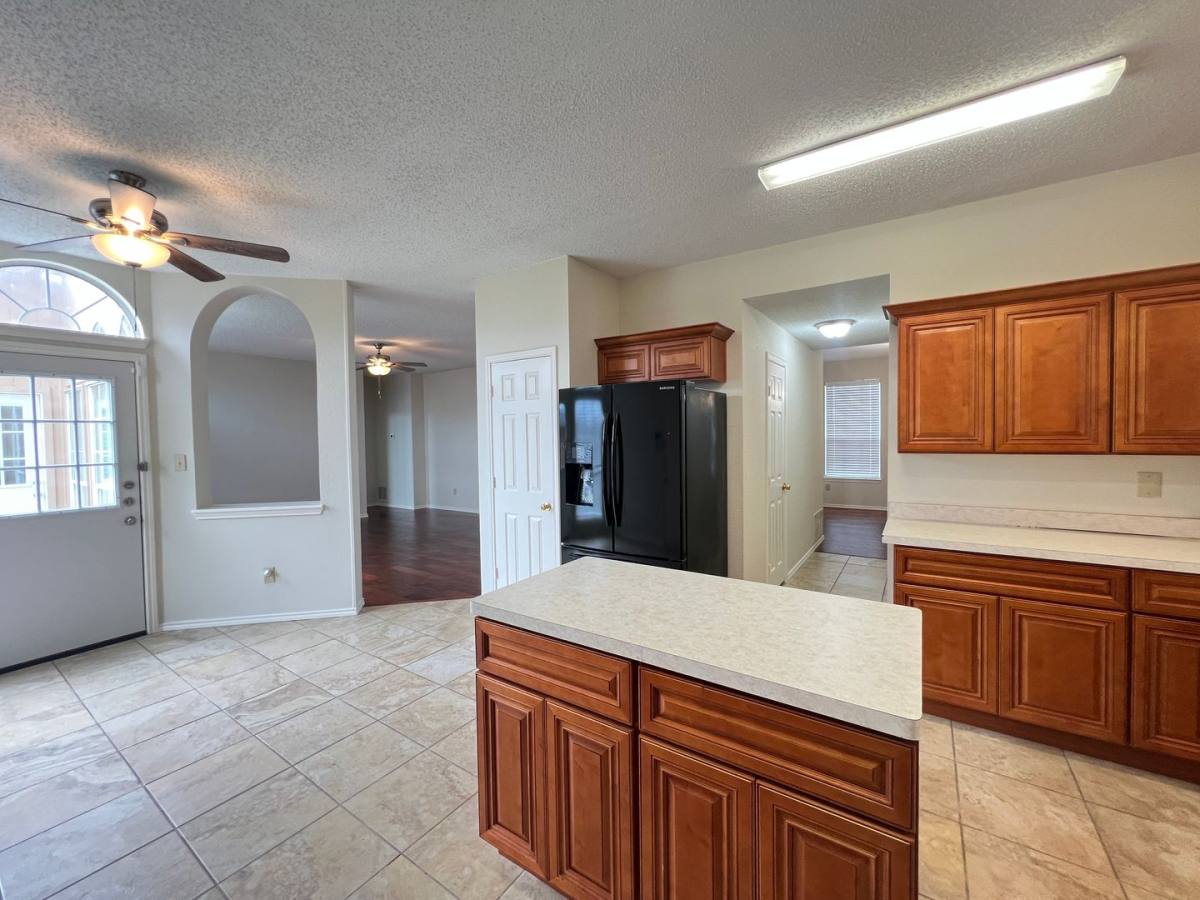 House for rent at 723 Sumner Dr, Mesquite, TX 75149