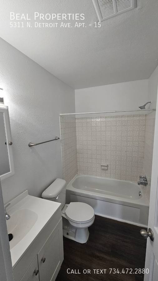 Apartment for rent at 5311 N Detroit Ave, Toledo, OH 43612