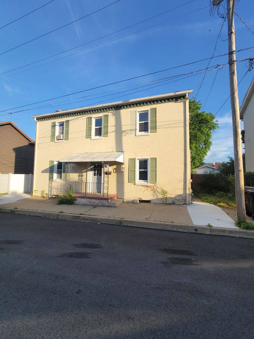Apartment for rent at 114 Thompson St, Latrobe, PA 15650