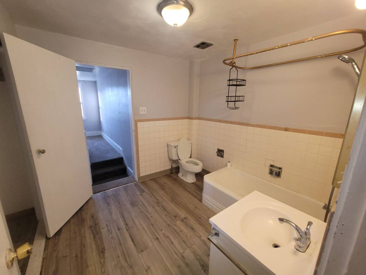 Apartment for rent at 114 Thompson St, Latrobe, PA 15650