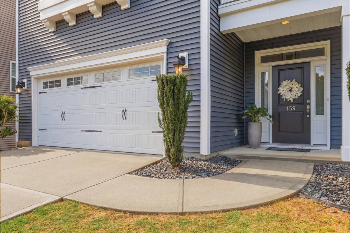 House for rent at 159 Leigh Creek Dr, Simpsonville, SC 29681
