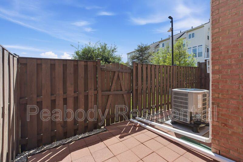 Townhouse for rent at 8439 Kirby Lionsdale Dr, Lorton, VA 22079