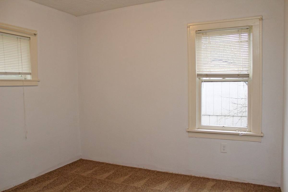 House for rent at 6315 NE Fremont St, Portland, OR 97213