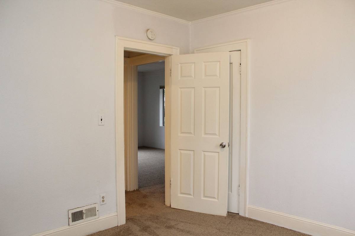 House for rent at 6315 NE Fremont St, Portland, OR 97213