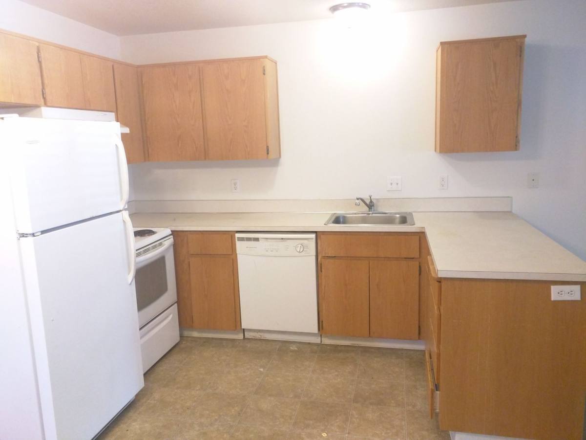 Apartment for rent at 1971 SE 122nd Ave, Portland, OR 97233