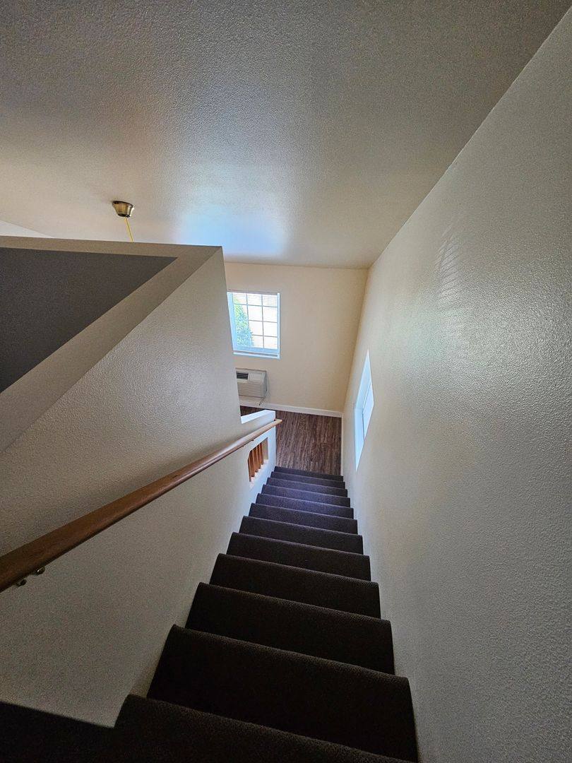 Apartment for rent at 605 S A St, Moses Lake, WA 98837