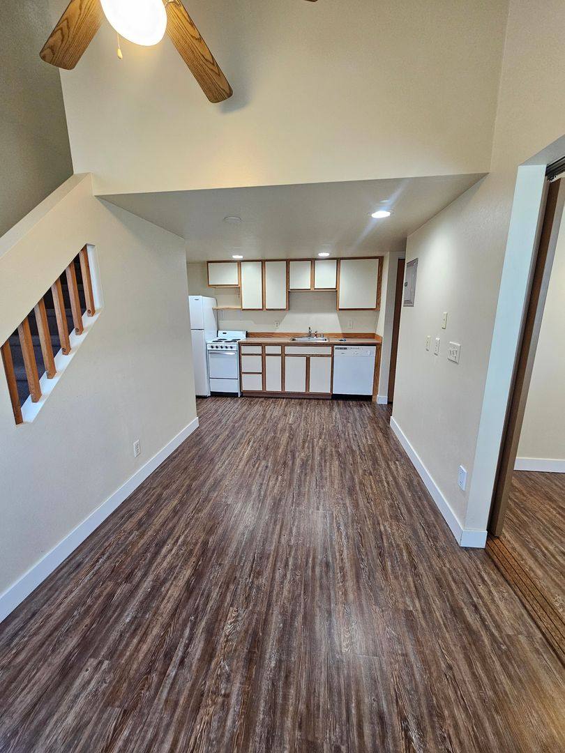 Apartment for rent at 605 S A St, Moses Lake, WA 98837