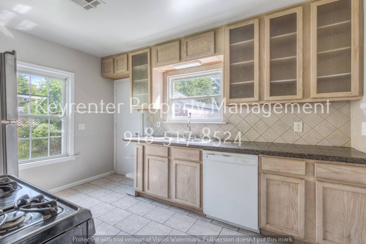 House for rent at 729 N Florence Place, Tulsa, OK 74110