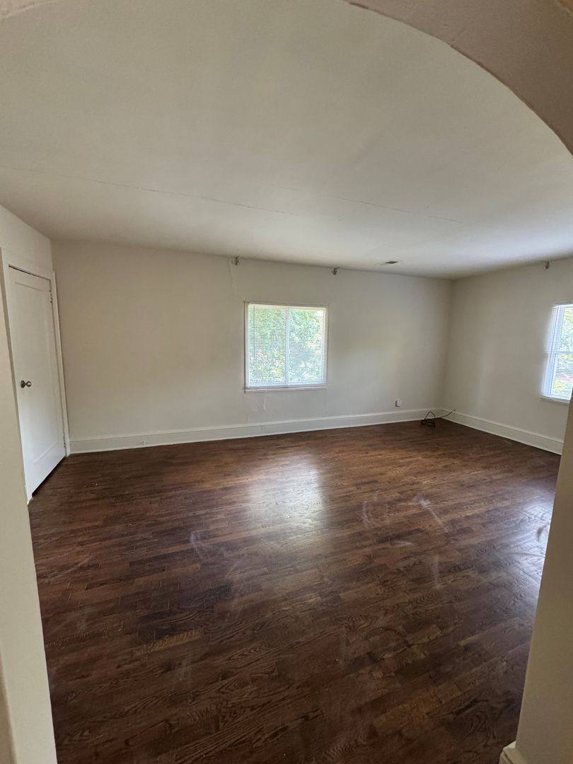 Condo for rent at 2328 E 7th St, Charlotte, NC 28204