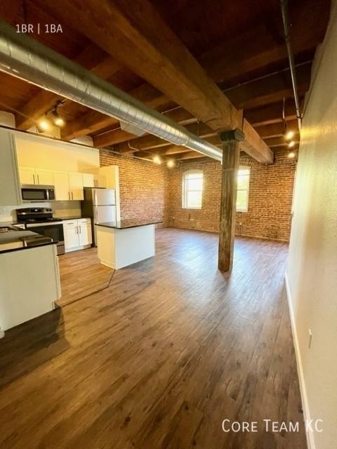 Apartment for rent at 204 Walnut St, Kansas City, MO 64105