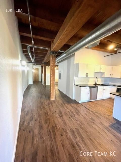 Apartment for rent at 204 Walnut St, Kansas City, MO 64105