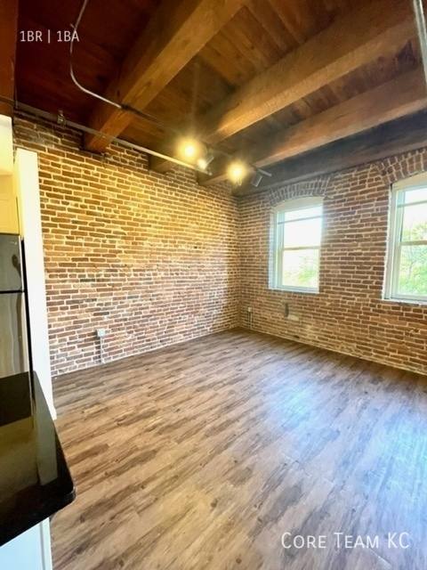 Apartment for rent at 204 Walnut St, Kansas City, MO 64105