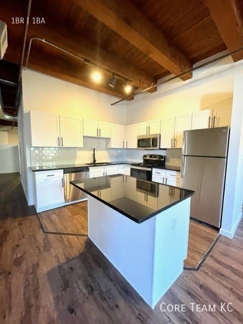 Apartment for rent at 204 Walnut St, Kansas City, MO 64105