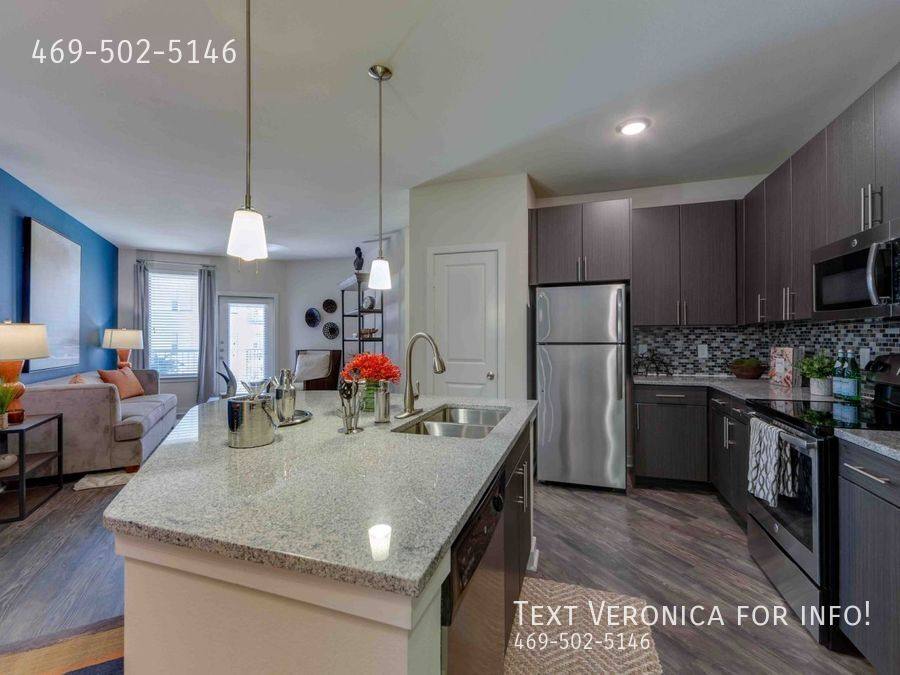 Apartment for rent at 1700 E 4th St, Austin, TX 78702