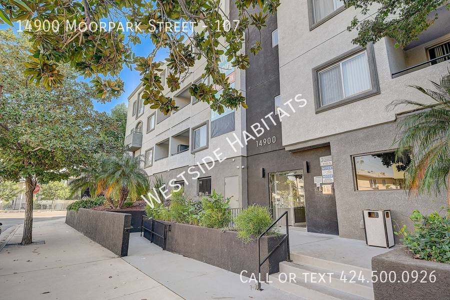 Apartment for rent at 14900 Moorpark St #107, Sherman Oaks, CA 91403