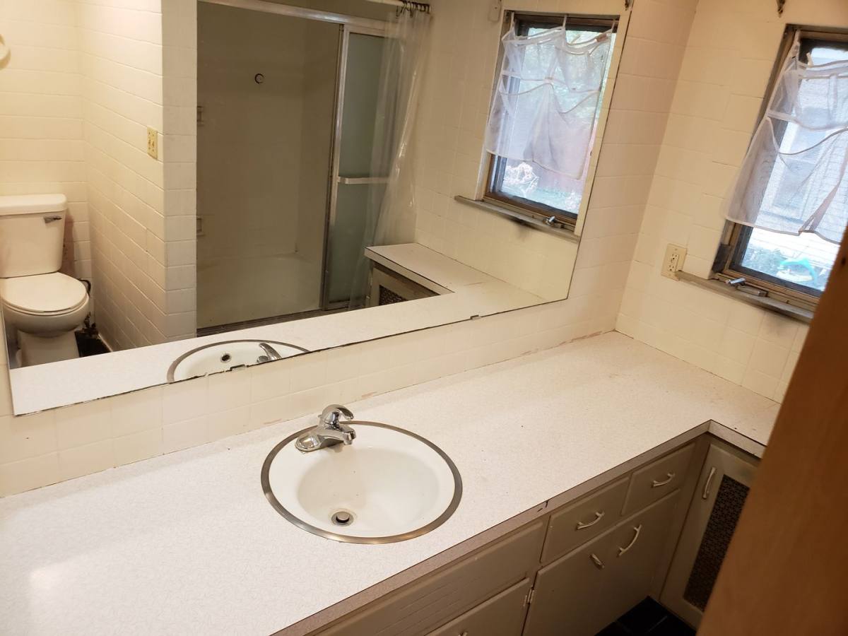 Apartment for rent at 809 Pennsylvania Ave, Mendota, IL 61342