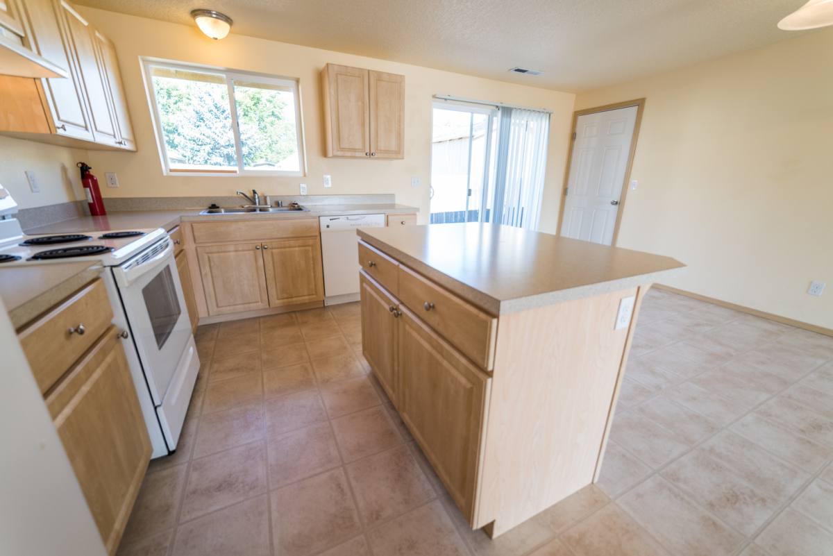 House for rent at 405 W 14th Ave, Ellensburg, WA 98926