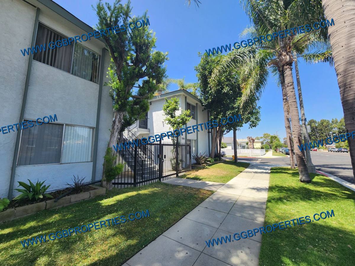 Apartment for rent at 1050 E Harding St, Long Beach, CA 90805