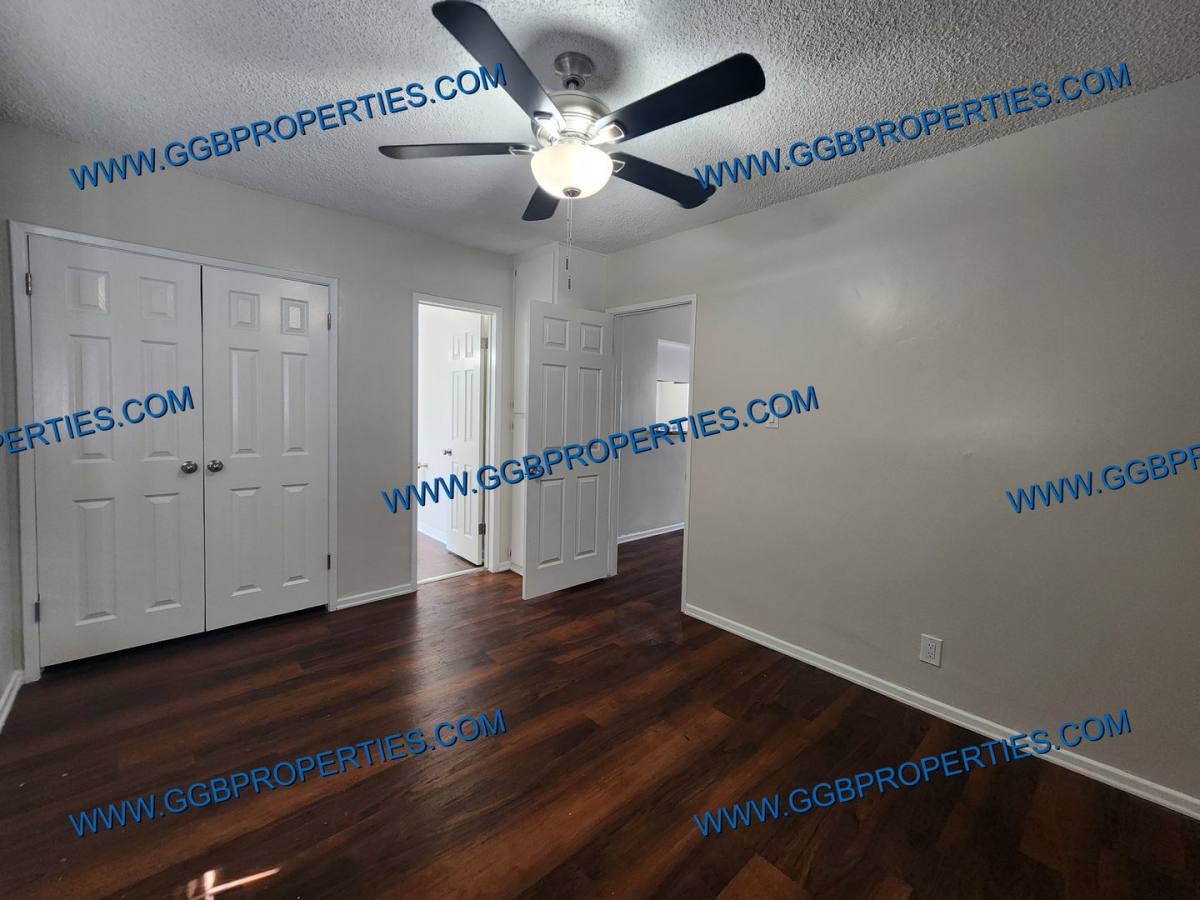 Apartment for rent at 1050 E Harding St, Long Beach, CA 90805