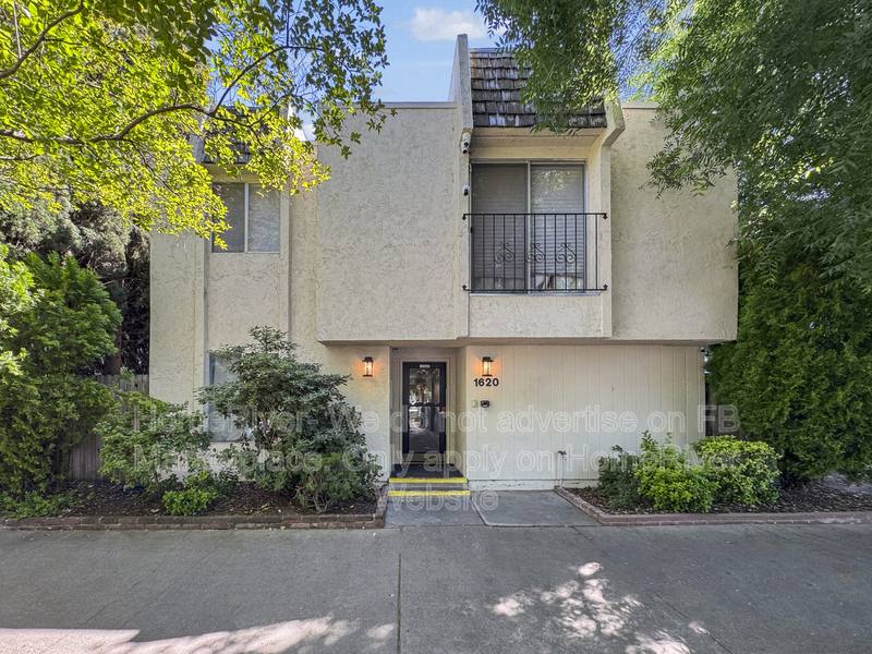 Apartment for rent at 1620 F St #2, Sacramento, CA 95814